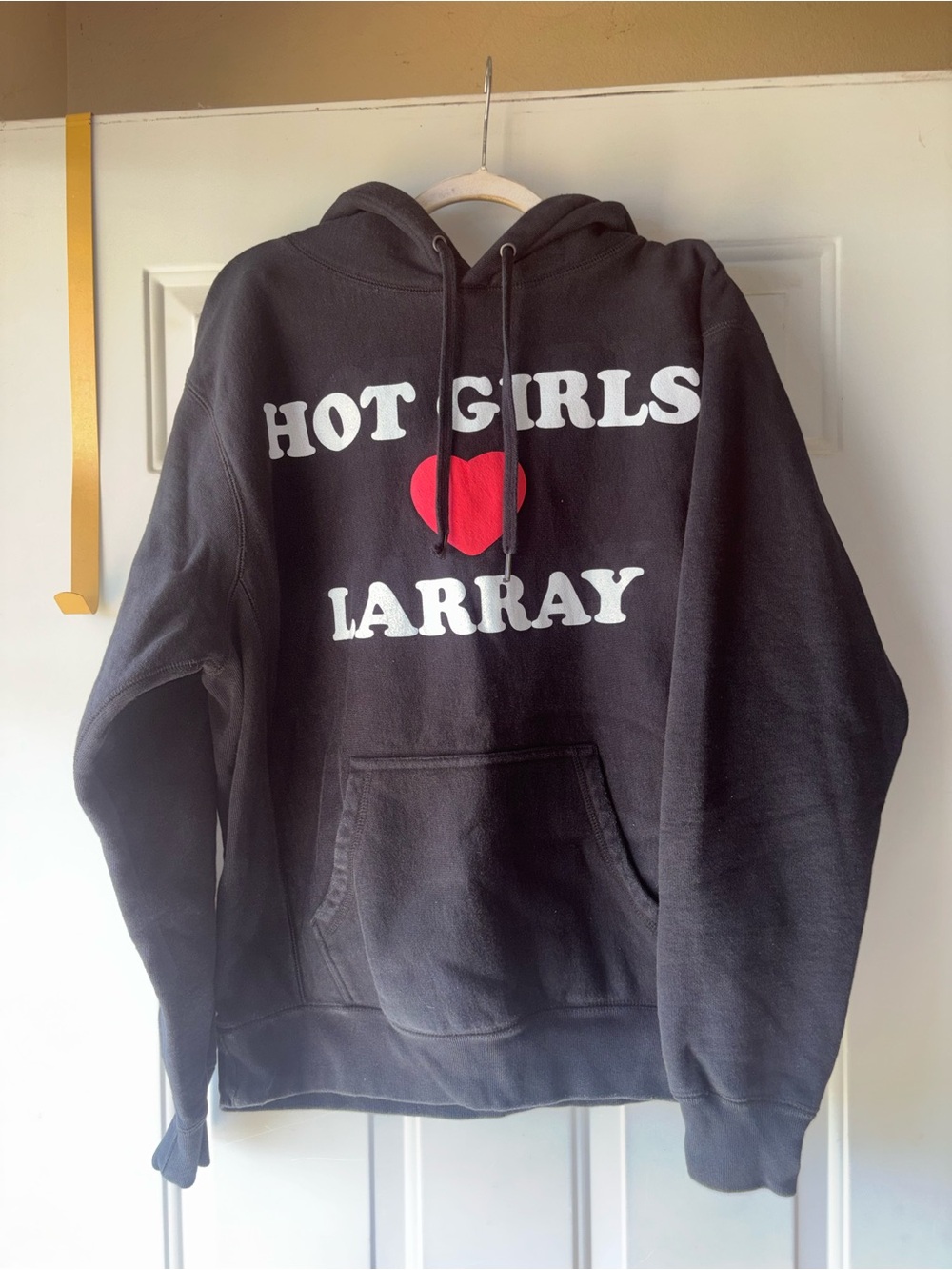 Hot Girls ❤️ Larray black heavyweight hoodie size M